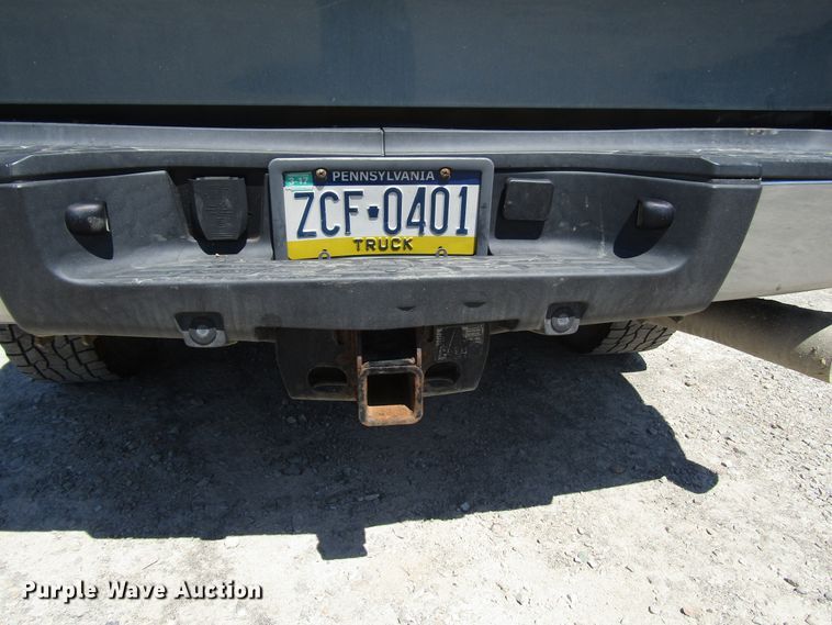 image for item FJ9713 2012 Chevrolet Silverado 2500HD Crew Cab pickup truck