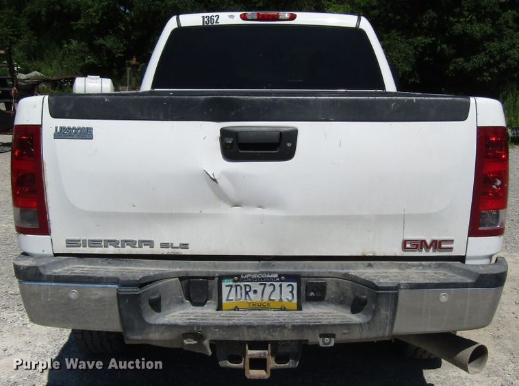 image for item FJ9714 2013 GMC Sierra 2500HD Crew Cab pickup truck