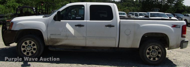 image for item FJ9714 2013 GMC Sierra 2500HD Crew Cab pickup truck