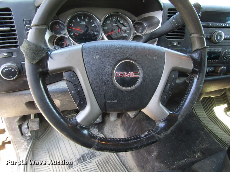 image for item FJ9714 2013 GMC Sierra 2500HD Crew Cab pickup truck