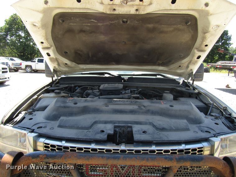 image for item FJ9714 2013 GMC Sierra 2500HD Crew Cab pickup truck