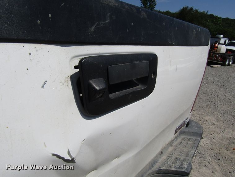 image for item FJ9714 2013 GMC Sierra 2500HD Crew Cab pickup truck