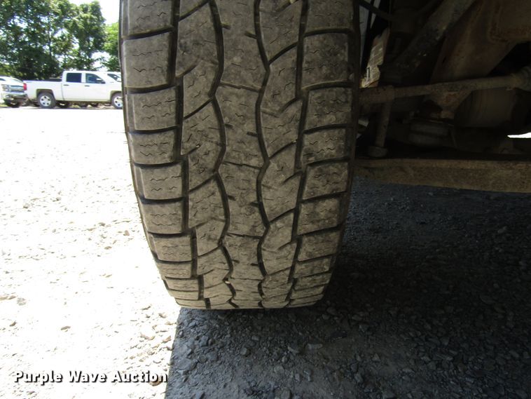 image for item FJ9714 2013 GMC Sierra 2500HD Crew Cab pickup truck