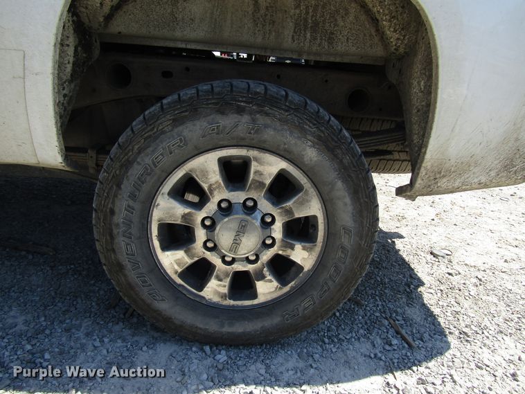 image for item FJ9714 2013 GMC Sierra 2500HD Crew Cab pickup truck