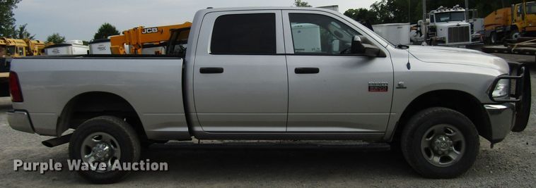 image for item FJ9726 2012 Dodge Ram 3500 Crew Cab pickup truck