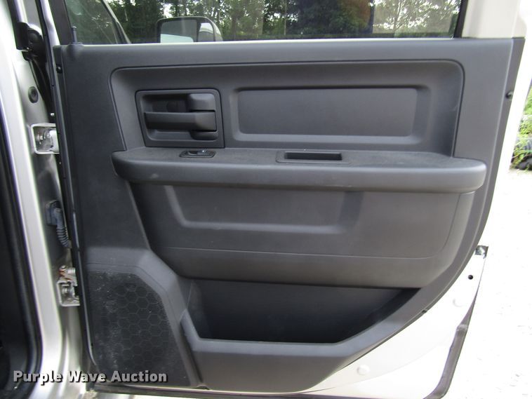 image for item FJ9726 2012 Dodge Ram 3500 Crew Cab pickup truck