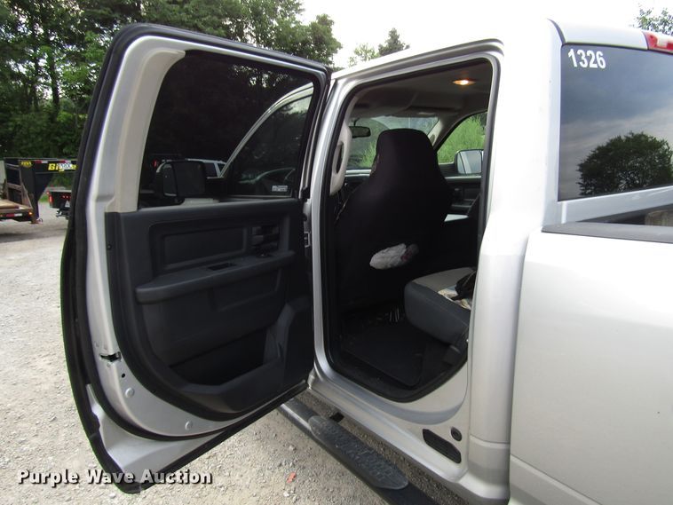 image for item FJ9726 2012 Dodge Ram 3500 Crew Cab pickup truck