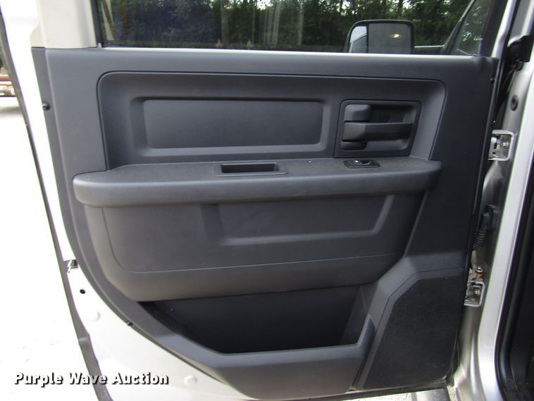 image for item FJ9726 2012 Dodge Ram 3500 Crew Cab pickup truck