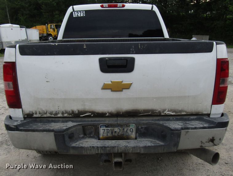 image for item FJ9728 2011 Chevrolet Silverado 2500HD Crew Cab pickup truck