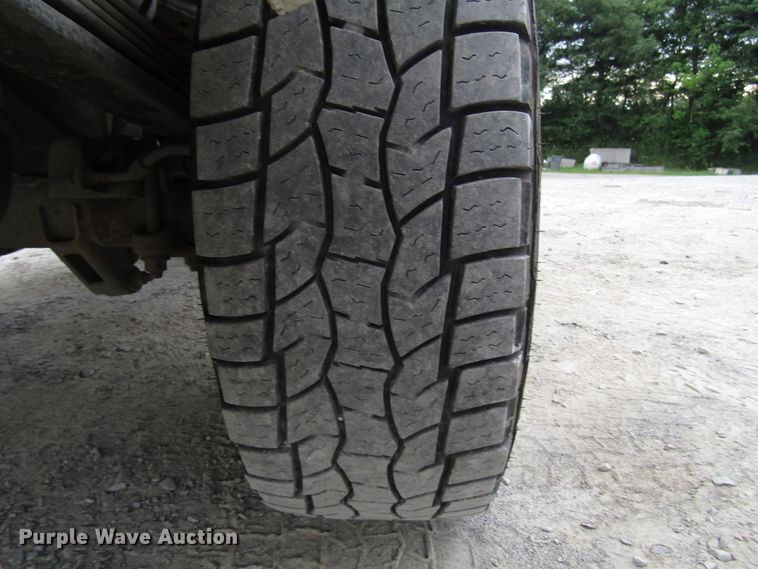 image for item FJ9728 2011 Chevrolet Silverado 2500HD Crew Cab pickup truck