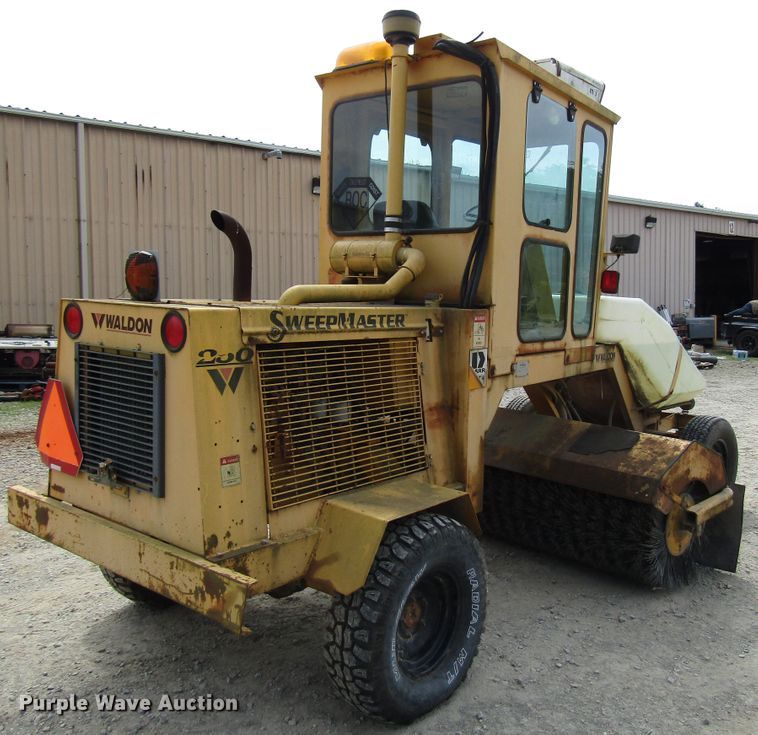 image for item FJ9737 Waldon SM250 broom