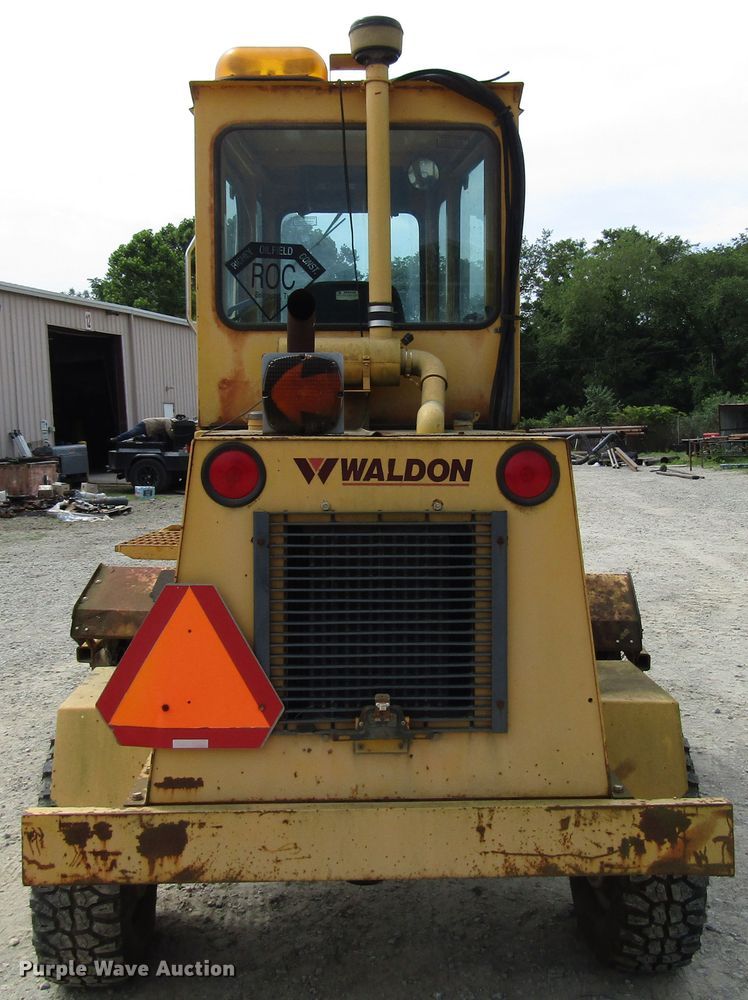 image for item FJ9737 Waldon SM250 broom