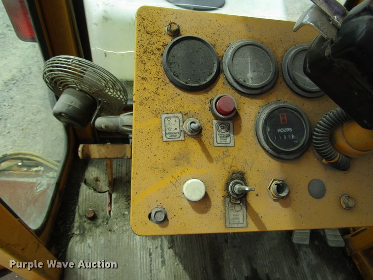 image for item FJ9737 Waldon SM250 broom