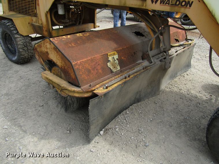 image for item FJ9737 Waldon SM250 broom