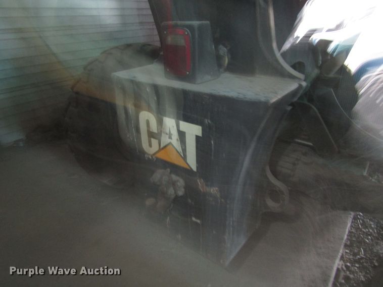 image for item FJ9740 2007 Caterpillar TL642 telehandler