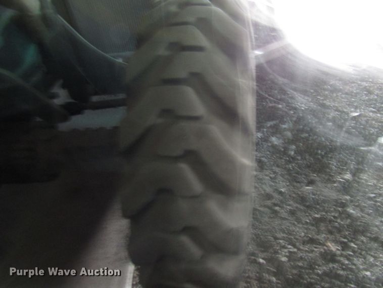 image for item FJ9740 2007 Caterpillar TL642 telehandler