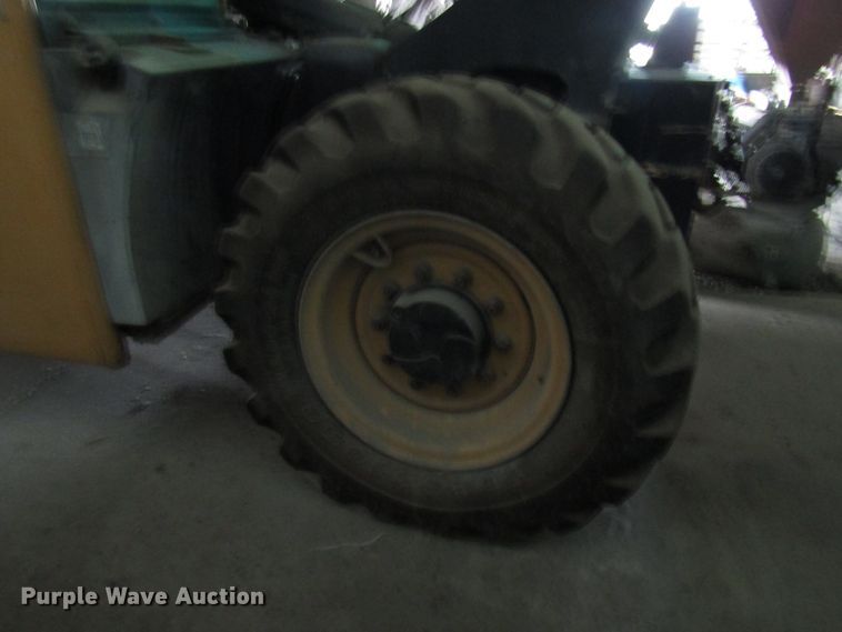 image for item FJ9740 2007 Caterpillar TL642 telehandler