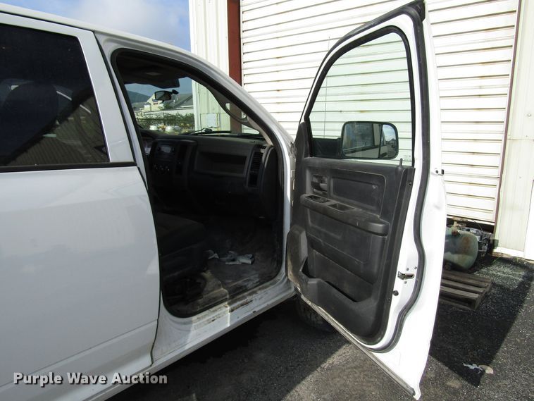 image for item FJ9741 2012 Dodge Ram 3500 Crew Cab pickup truck