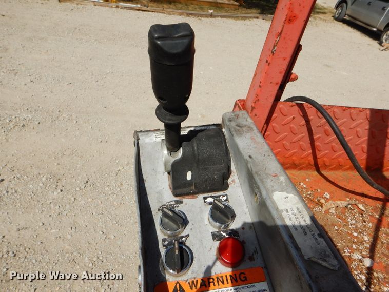 image for item FJ9756 1994 Skyjack SJ7027PD1 scissor lift