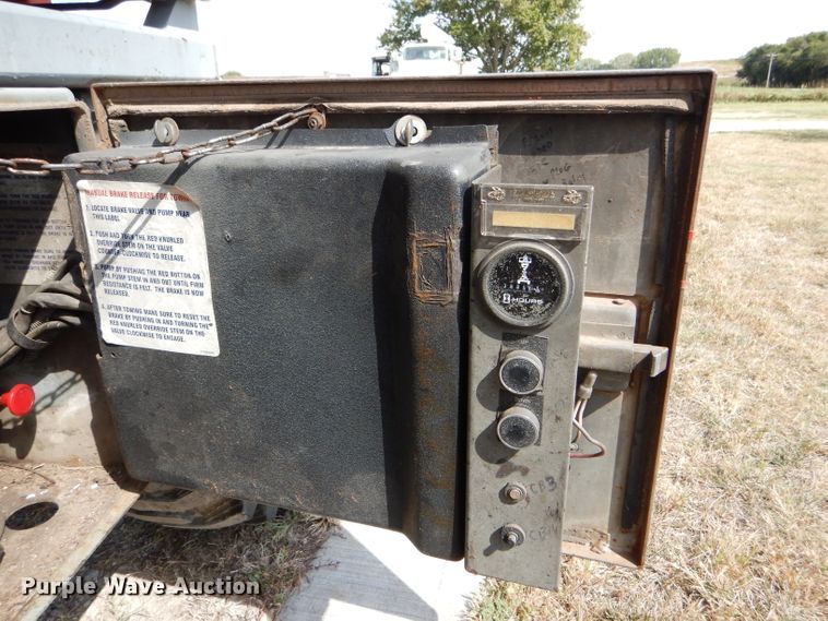 image for item FJ9756 1994 Skyjack SJ7027PD1 scissor lift