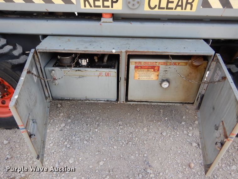 image for item FJ9756 1994 Skyjack SJ7027PD1 scissor lift