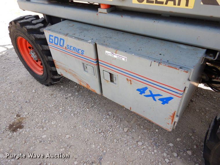 image for item FJ9756 1994 Skyjack SJ7027PD1 scissor lift