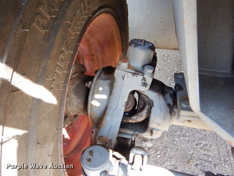 image for item FJ9756 1994 Skyjack SJ7027PD1 scissor lift