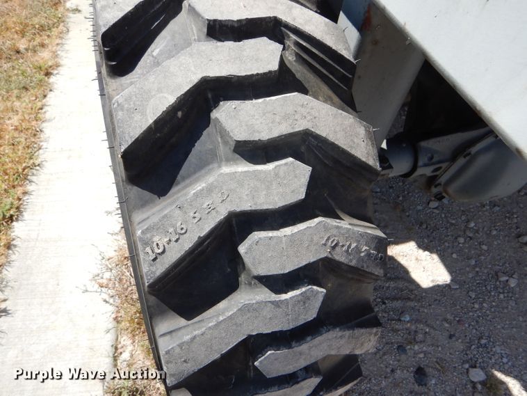 image for item FJ9756 1994 Skyjack SJ7027PD1 scissor lift