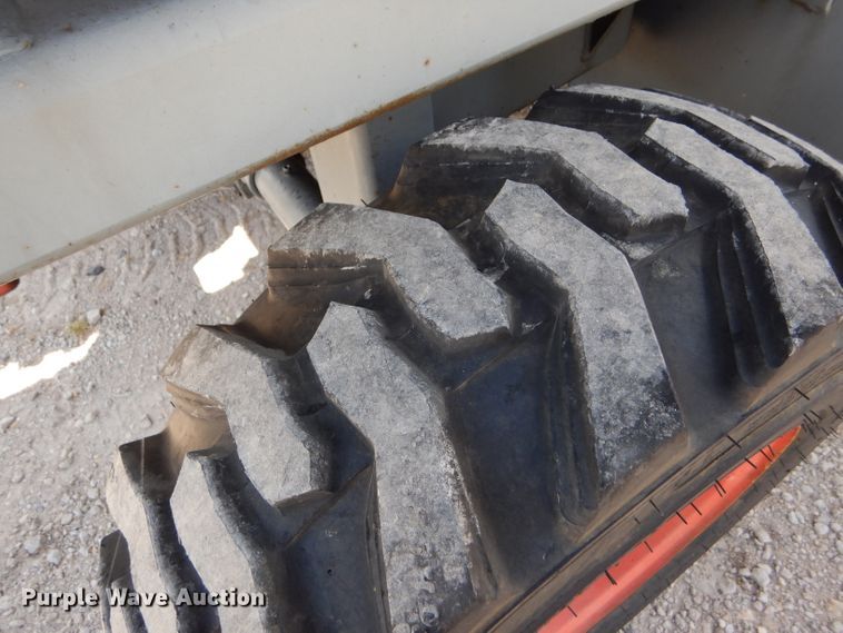 image for item FJ9756 1994 Skyjack SJ7027PD1 scissor lift