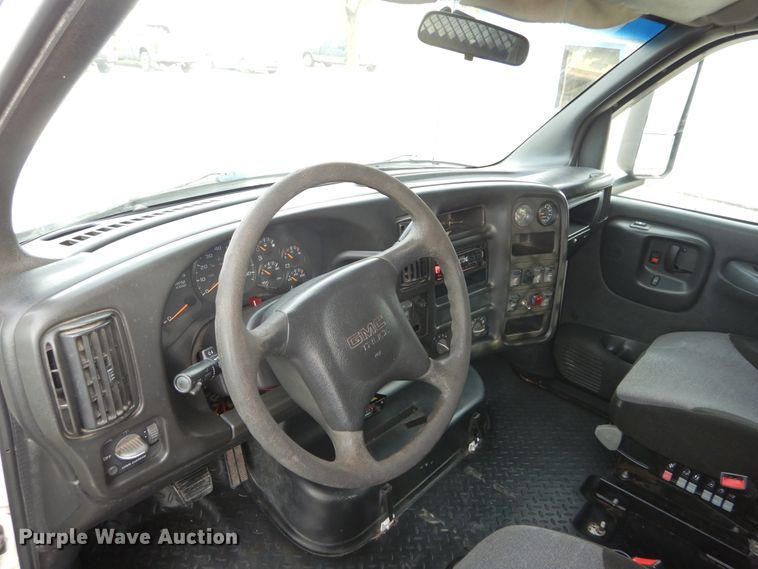 image for item FK9768 2004 GMC C4500 Crew Cab flatbed truck