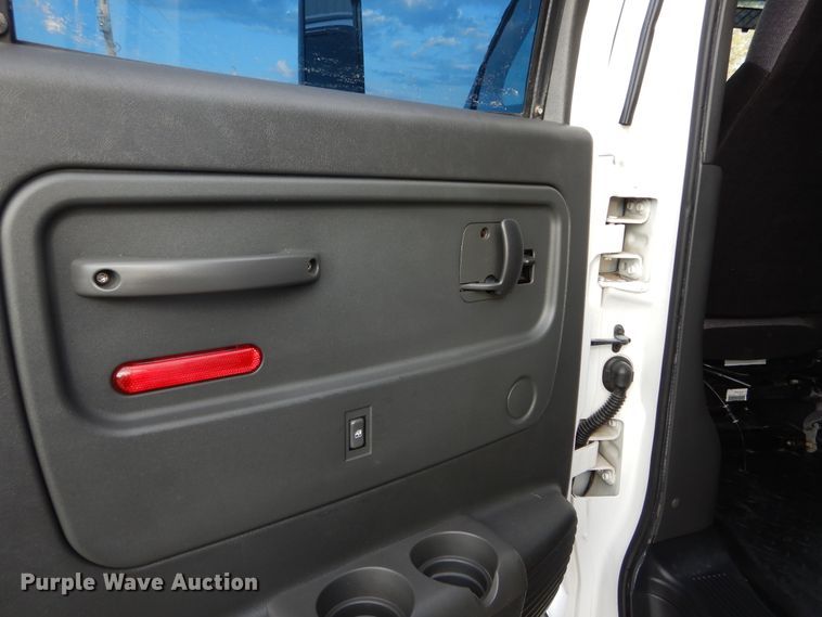 image for item FK9768 2004 GMC C4500 Crew Cab flatbed truck