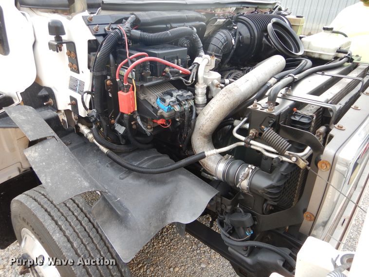 image for item FK9768 2004 GMC C4500 Crew Cab flatbed truck