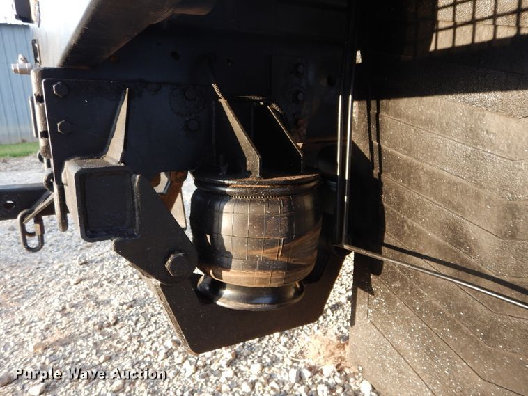 image for item FK9768 2004 GMC C4500 Crew Cab flatbed truck