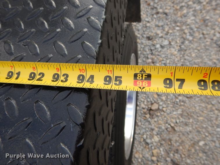 image for item FK9768 2004 GMC C4500 Crew Cab flatbed truck