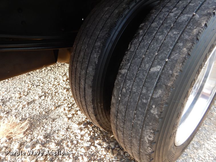 image for item FK9768 2004 GMC C4500 Crew Cab flatbed truck