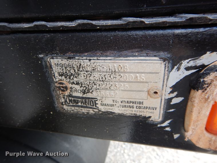 image for item FK9768 2004 GMC C4500 Crew Cab flatbed truck