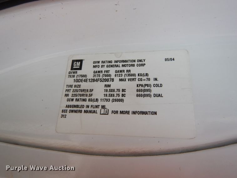 image for item FK9768 2004 GMC C4500 Crew Cab flatbed truck