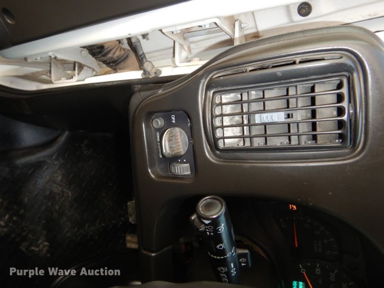 image for item FK9769 2008 Chevrolet C4500 service truck with crane