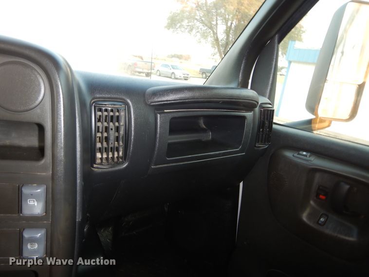 image for item FK9769 2008 Chevrolet C4500 service truck with crane