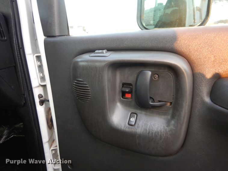 image for item FK9769 2008 Chevrolet C4500 service truck with crane