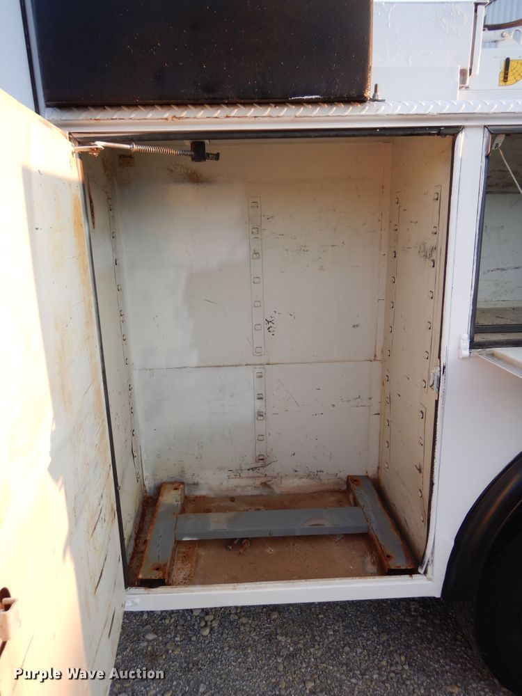 image for item FK9769 2008 Chevrolet C4500 service truck with crane