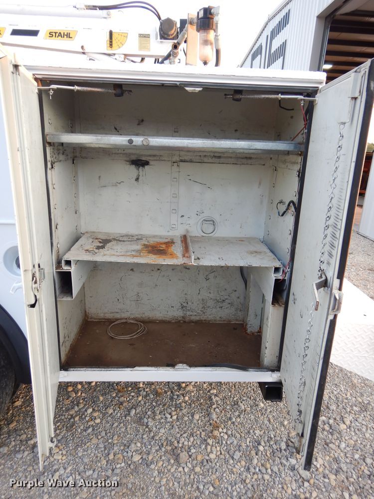 image for item FK9769 2008 Chevrolet C4500 service truck with crane