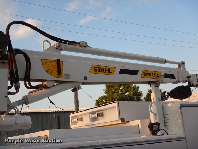 image for item FK9769 2008 Chevrolet C4500 service truck with crane