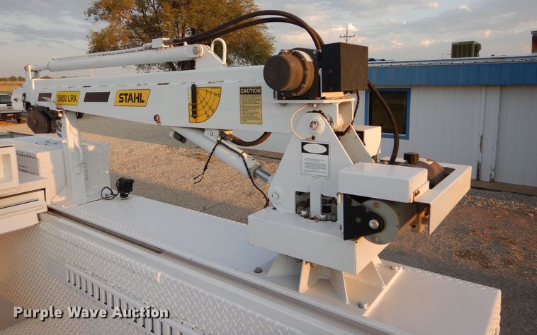 image for item FK9769 2008 Chevrolet C4500 service truck with crane