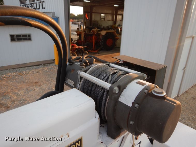 image for item FK9769 2008 Chevrolet C4500 service truck with crane