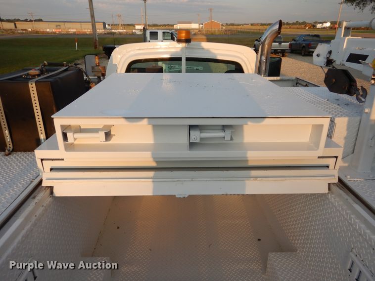 image for item FK9769 2008 Chevrolet C4500 service truck with crane