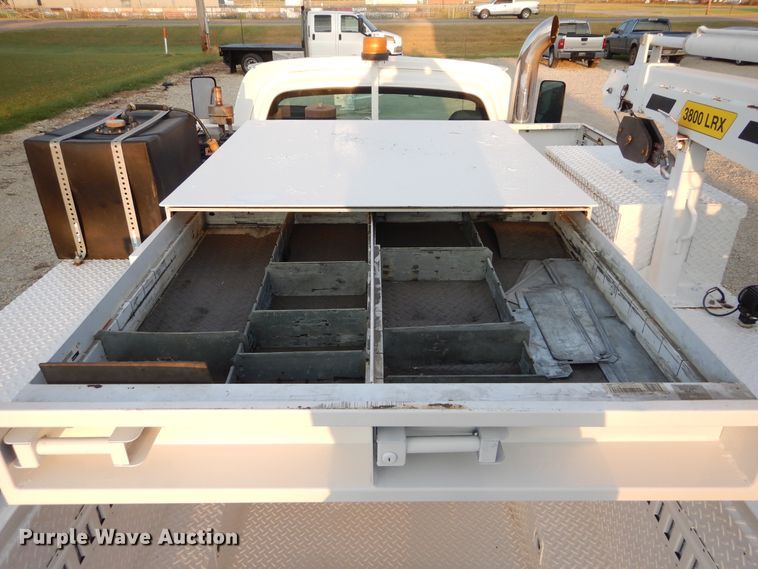 image for item FK9769 2008 Chevrolet C4500 service truck with crane