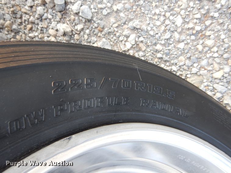 image for item FK9769 2008 Chevrolet C4500 service truck with crane