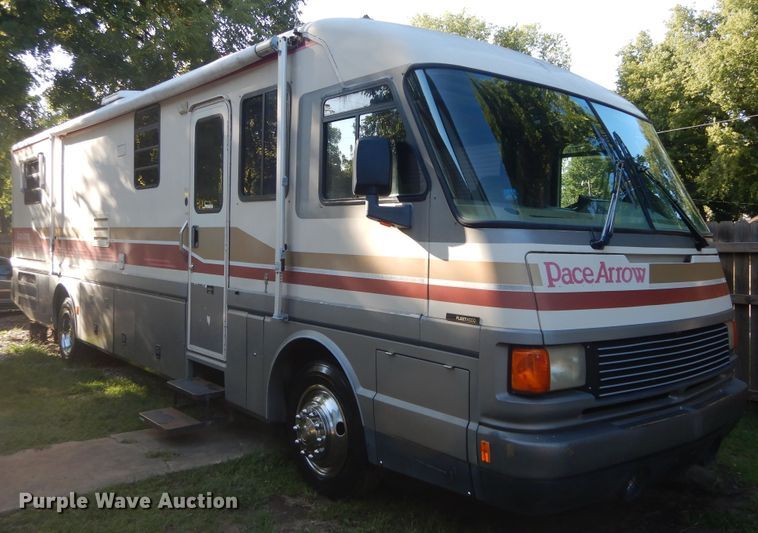 image for item FK9796 1993 Fleetwood Pace Arrow RV