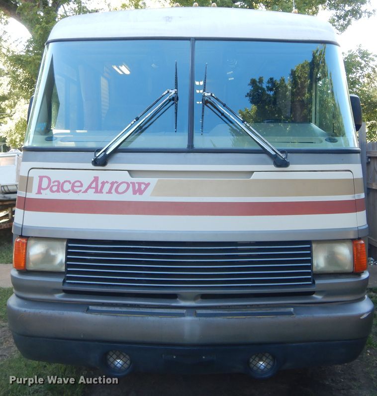 image for item FK9796 1993 Fleetwood Pace Arrow RV